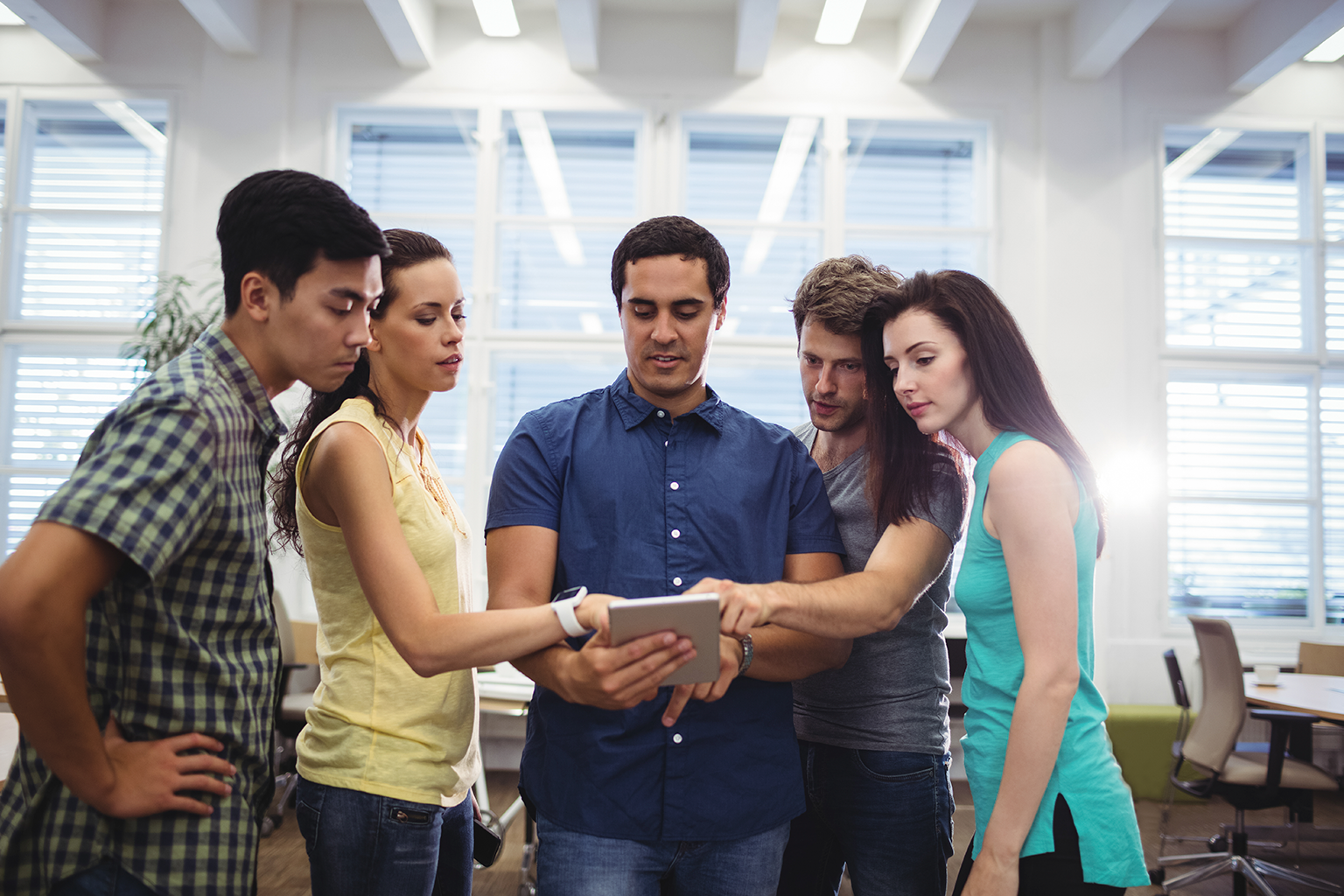 Como a empresa pode integrar melhor o jovem à equipe? Como a empresa pode integrar melhor o jovem à equipe?